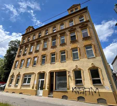 Großzügige 3,5-Zimmer Gewerbeeinheit mit neuem Teppich in zentraler Lage