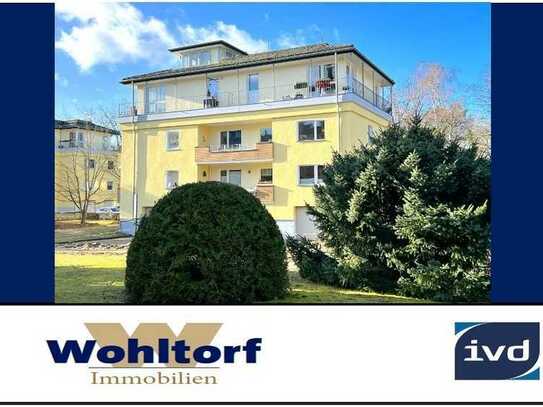 Frohnau - Gut geschnittene Etagenwohnung mit Balkon und Doppelgarage