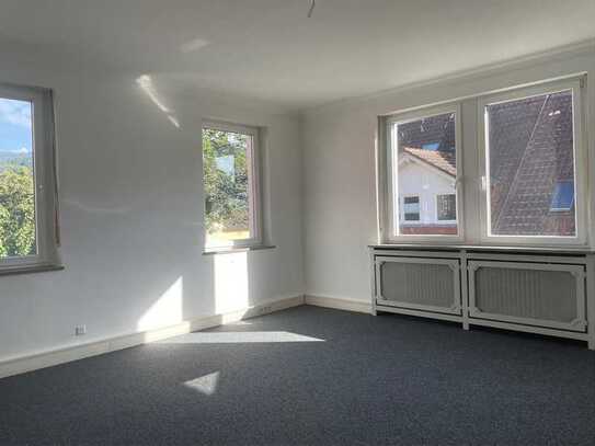 zentral gelegene 5-Zimmer-Wohnung in Zell a. H.