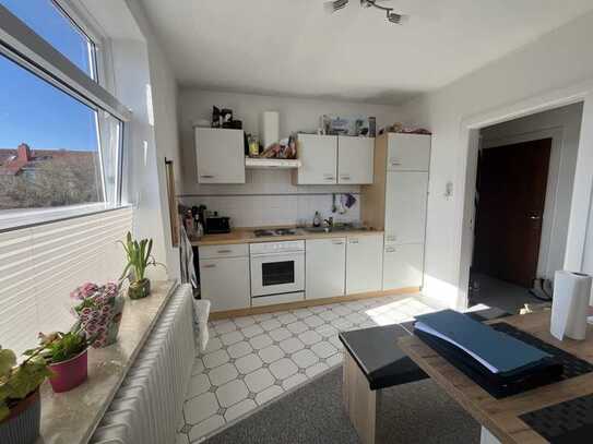 St. Lorenz-Süd -renovierte lichtdurchflutete 2-Zimmer Wohnung mit großzügigen Badezimmer!