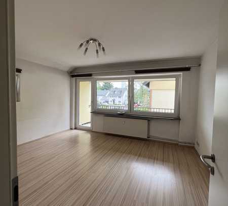 2-Zimmer-Wohnung mit Balkon, Garten und Einbauküche in Köln Merkenich