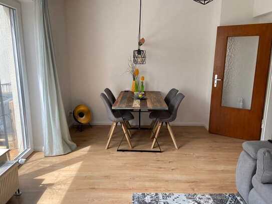 Schöne 3-Zimmer-Wohnung mit großer Terrasse und Einbauküche in Refrath, Bergisch Gladbach