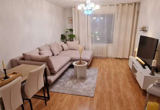 Schöne 3-Zimmer-Wohnung mit Balkon und Einbauküche in Wiesbaden