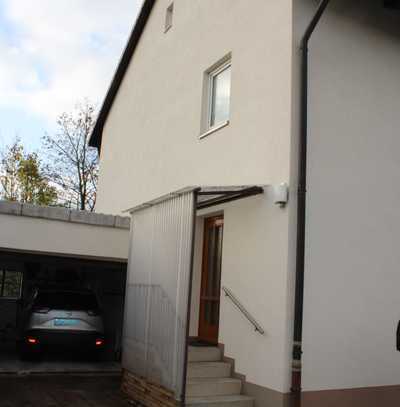 2 Familienhaus mit Doppelgarage und Garten in Nbg. Boxdorf