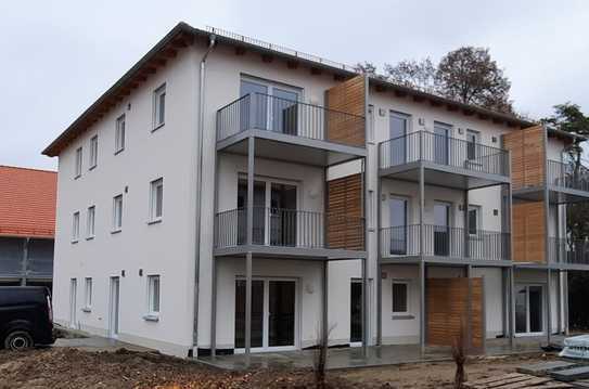 Moderne 3,5-Zimmer-Wohnung mit gehobener Innenausstattung mit Einbauküche in Beratzhausen