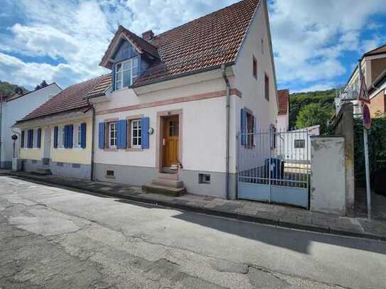 Landstuhl - zentrumsnahes - 1-Familenhaus mit Charme