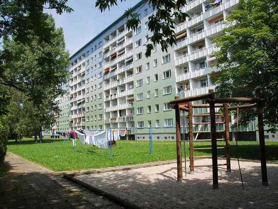 Helle 3-Raum-Wohnung mit Balkon und Tageslichtbad