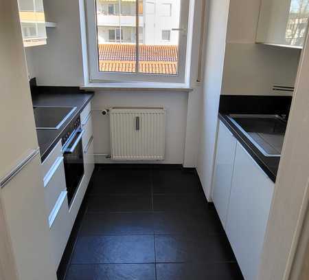 Modernisierte 3-Raum-Wohnung mit Balkon und Einbauküche in Kaufbeuren