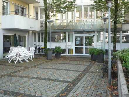 Ruhige, helle, barrierfreie 2-Zi-Wohnung mit Balken, betreutes Wohnen