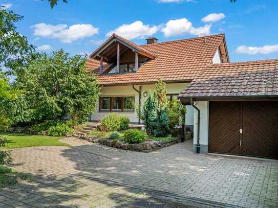 Wohnoase in Kenzingen: Einfamilienhaus mit traumhaftem Garten