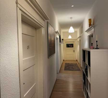 Schöne 5-Zimmer-Wohnung im Altbau mit Loggia in Neustadt an der Weinstraße