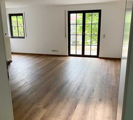 2-Raum Wohnung mit Terrasse in Burkhardtsdorf!