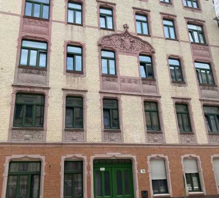 Charmante 2-Zimmer-Altbauwohnung im Herzen des Paulusviertels