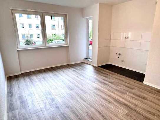 * 1. BEZUG * Einfache Wohngegend ABER schöne Wohnung * NEUES Bad * MODERNE Infrarotheizung *