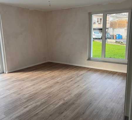 Erstbezug: Barrierefreie 2-Zimmer-Wohnung mit Terrasse in Altenkirchen - Neubau mit Stil