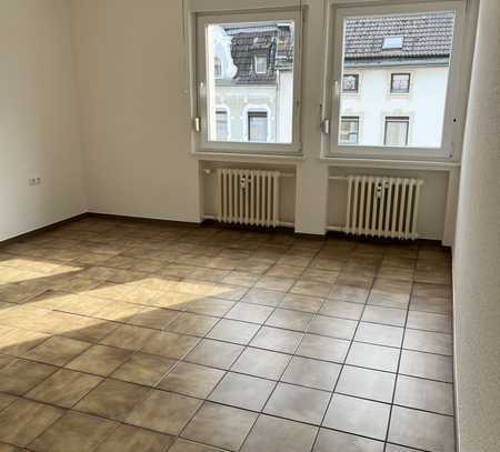 Schöne 3-Zimmer-Wohnung mit Balkon und EBK in Mönchengladbach