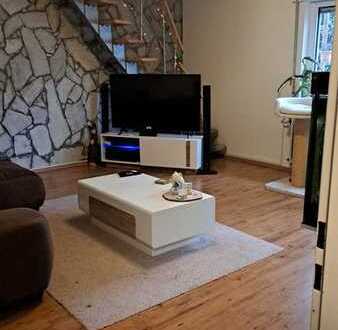 Schöne 3,5 (4) -Zi/K/B/B Maisonette-Wohnung mit Balkon in Karlsruhe