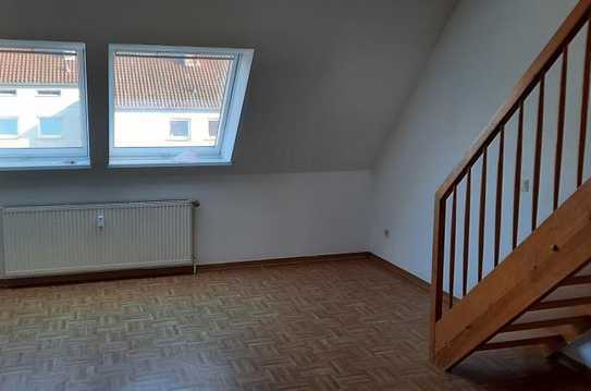 3 Zimmer auf 2 Etagen mit neuem Bad