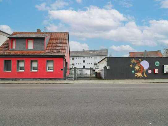 Renovierungsbedürftiges Einfamilienhaus mit Potential einer Einliegerwohnung in Stein bei Nürnberg