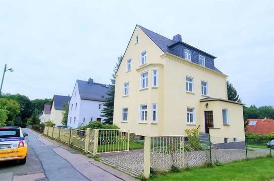 ***Neu renovierte 3 - Raum Wohnung mit Wintergarten in schöner, ruhiger Lage***