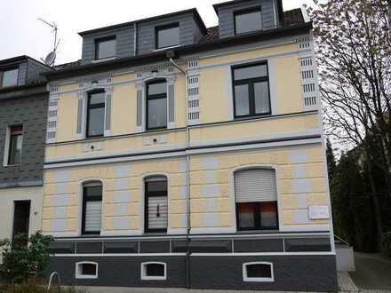 Attraktive 3-Zimmer-Wohnung für 1 Person im Dachgeschoss mit Garage in Oberhausen