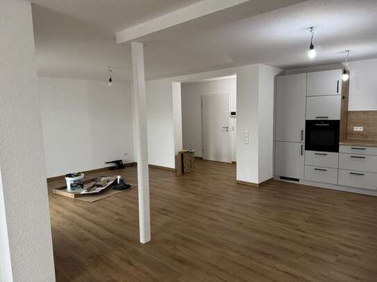 Ansprechende und neuwertige 3-Zimmer-Wohnung mit gehobener Innenausstattung mit EBK in Eppingen