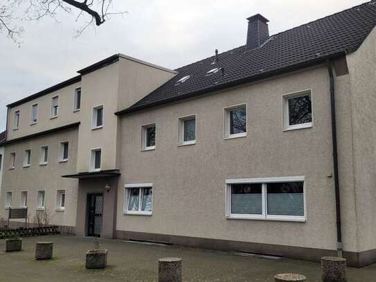 Wohnung mit 3 Zimmern im 1.Obergeschoss eines 7-Familienhauses