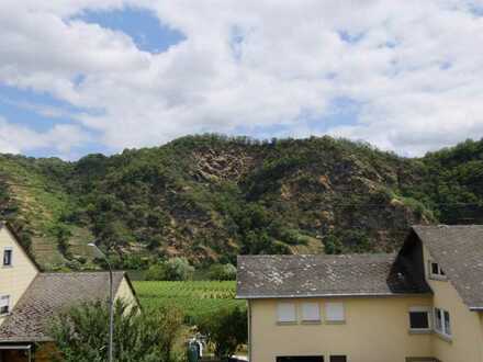 Tolle Obergeschosswohnung mit wunderschöner Aussicht zu vermieten