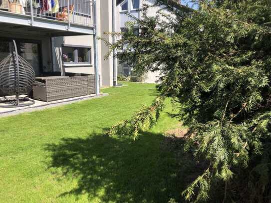 Gartenglück - Geschmackvolle 3,5-Zimmer-Wohnung im Grünen im 3-Familienhaus