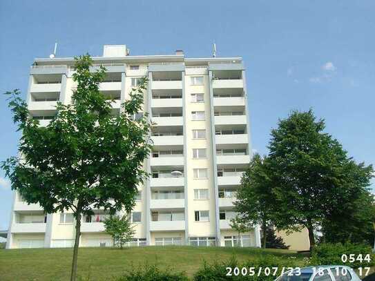 3-Zimmer Wohnung mit Balkon im 3.OG zu vermieten