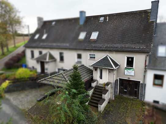 Charmantes Reihenhaus in ruhiger Lage mit moderner Pelletheizung, Garage, Carport & Wintergarten