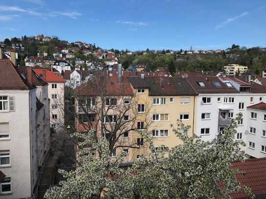 Charmante 4-Zimmer Altbau Wohnung mit Veranda im schönen Stuttgarter Westen!