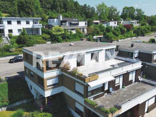 Haus im Haus -Penthouse-75 m² große uneinsehbare Terrasse-Blick über die Stadt-kernsaniert