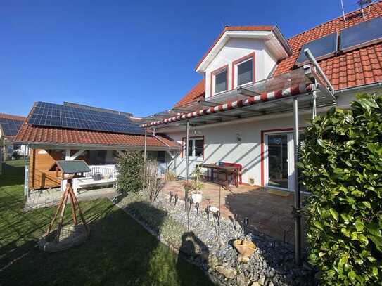 Wohnliches Familienheim mit vielen Extras : Carport, Doppelgarage , PV...