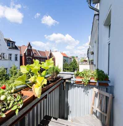 4 months interim rent: Sunny flat with balcony