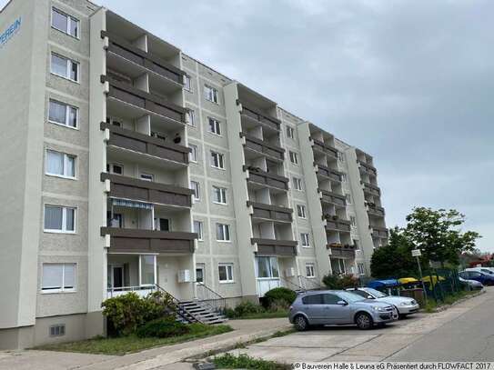 Wir richten für Sie her, schöne Wohnküche, mit Balkon