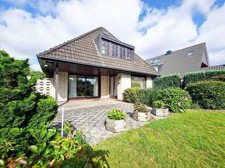 westimmobilien: Herrliches Walmdach Einfamilienhaus in verkehrsberuhigter 30´er Zone