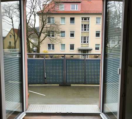 3 Raum Wohnung mit Balkon und Küche im Erdgeschoss