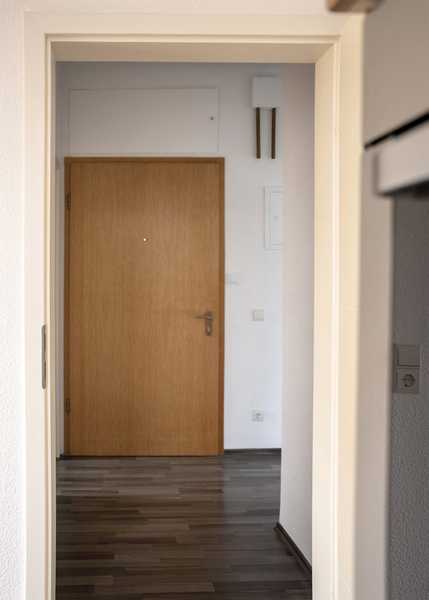 Große 2,5-Zimmer Wohnung mit Balkon, Garage, EK, WK in Stuttgart – Bad Cannstatt
