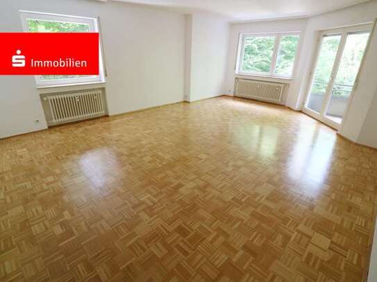 Gehobene 2 ZKB-Balkon-Wohnung mit großem Balkon in Bad Homburg sucht ruhigen Nachmieter