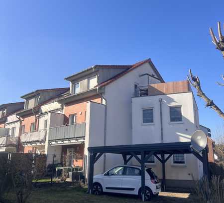 Sonnige+sehr gepflegte 2-Raum-Wohnung zum Wohlfühlen mit kompl. Einbauküche + eigenem Kfz-Stellplatz