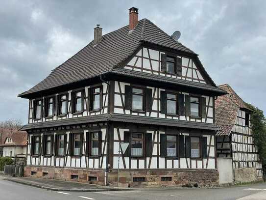 Außergewöhnliches, denkmalgeschütztes Anwesen in Rheinau-Diersheim
