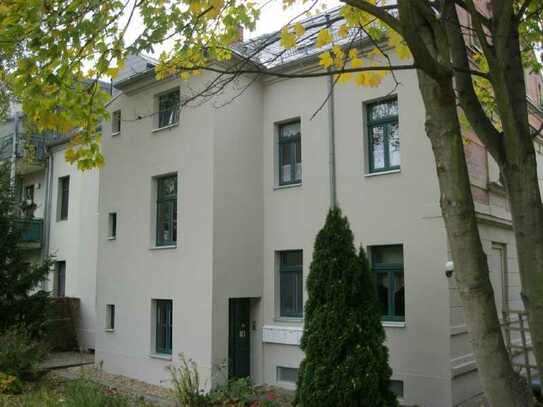 Einziehen und wohlfühlen: 2-Raumwohnung mit Tageslichtbad (Wanne) im Grünen (Chemnitz-Hilbersdorf)