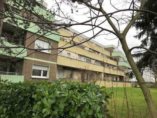 Große 4-Zimmer-Wohnung mit riesigem Balkon und Garage in guter Lage!