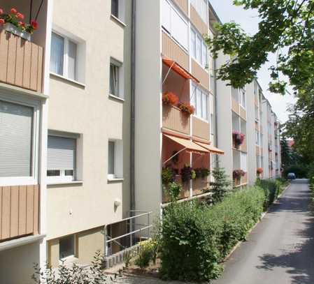 Stadtzentrum: 2-Raum-Wohnung mit Balkon