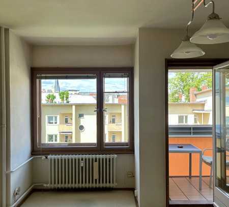 2-Zimmer-Wohnung mit Balkon, Fahrstuhl und Parkplatz in Berlin Wilmersdorf - unvermietet