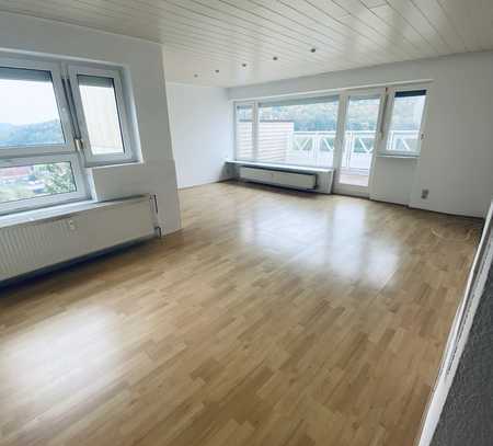 Helle 3-Zimmer-Wohnung mit großem Potenzial und Top-Aussicht in Homberg Ohm