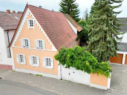 Denkmalgeschütztes Haus mit Traumgrundstück und Scheune