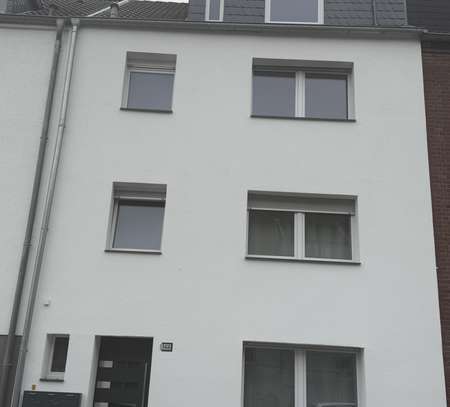 Erstbezug nach Sanierung: schöne 2-Zimmer-Wohnung mit Balkon in Düren