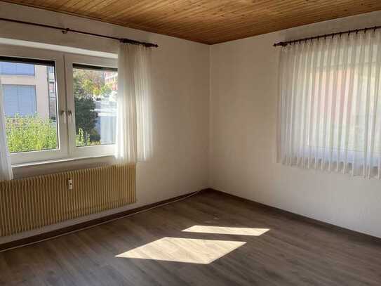 Wohnung im 1 OG mit Balkon Nähe Uni 2erWG möglich